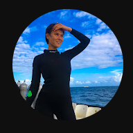 Vlogger exploring Aruba